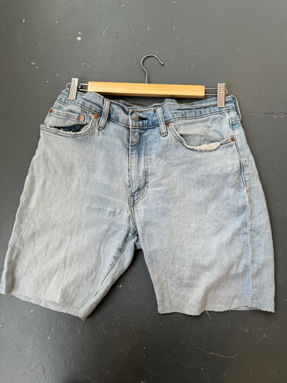 Vintage Levis blue faded shorts - 34”