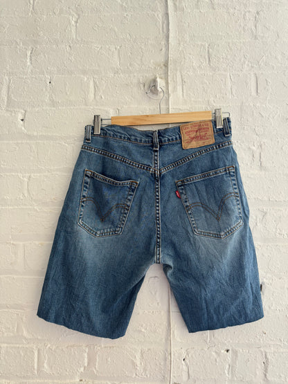 Vintage Levi’s Shorts - 31”