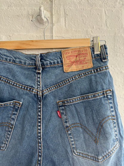 Vintage Levi’s Shorts - 31”