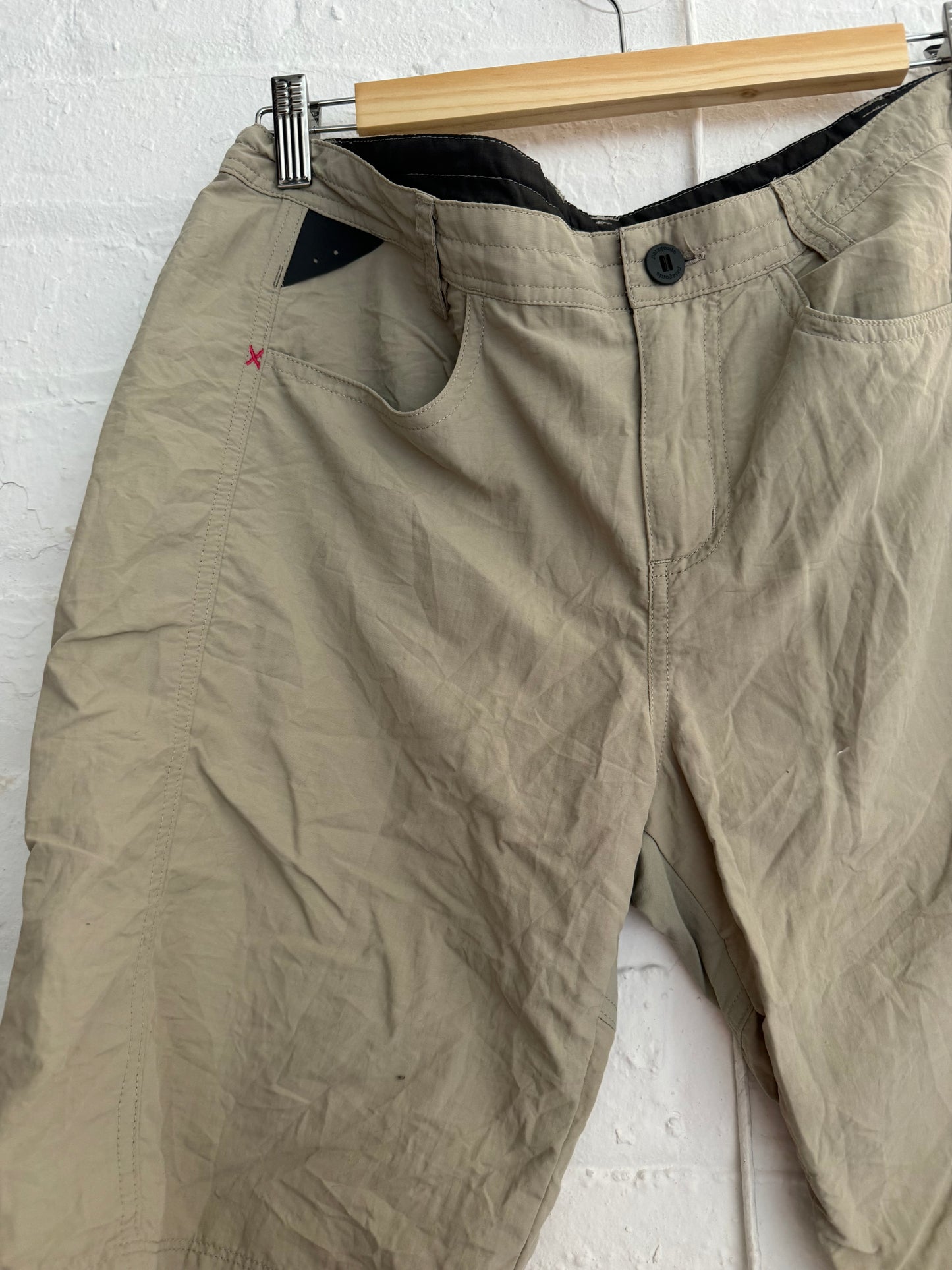 Vintage Patagonia Cream shorts - 34”