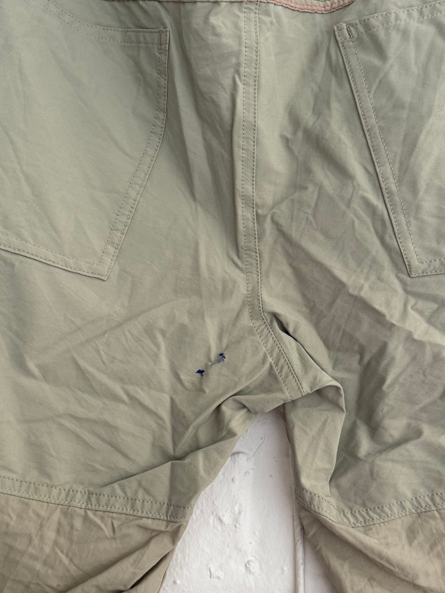 Vintage Patagonia Cream shorts - 34”