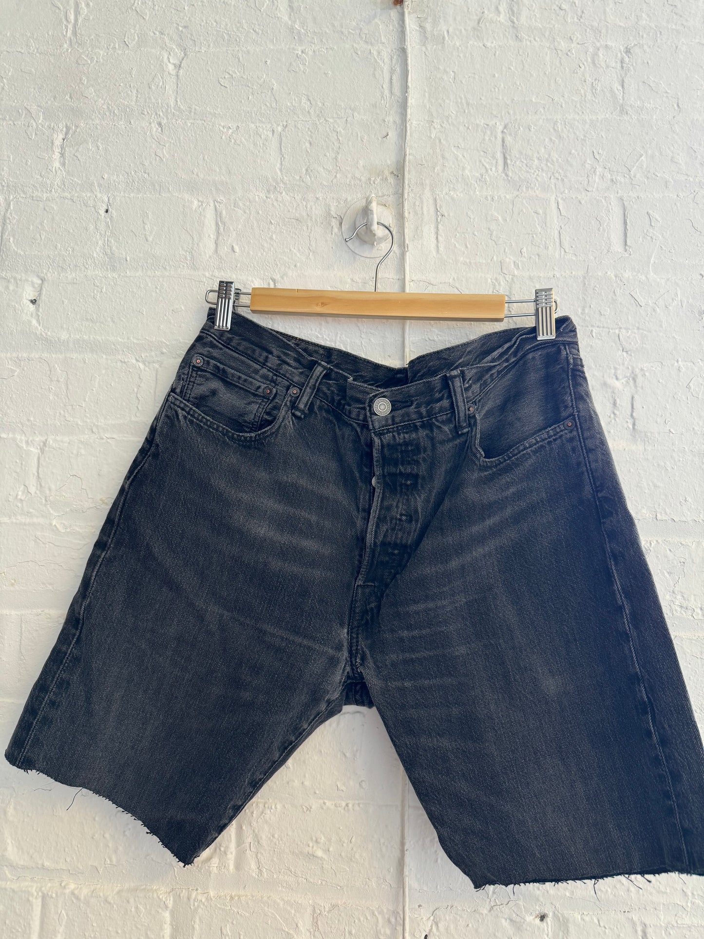 Vintage Black Levi’s Shorts - 36”