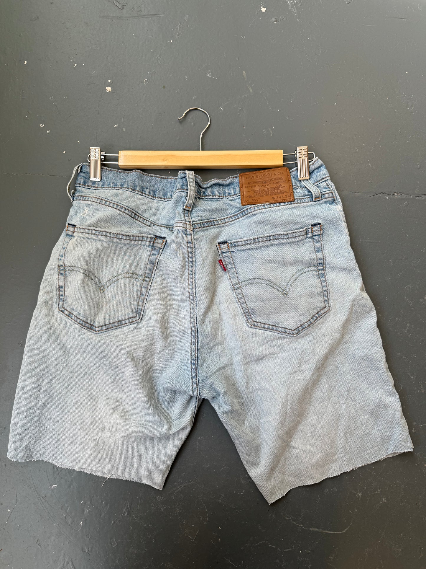 Vintage Levis blue faded shorts - 34”